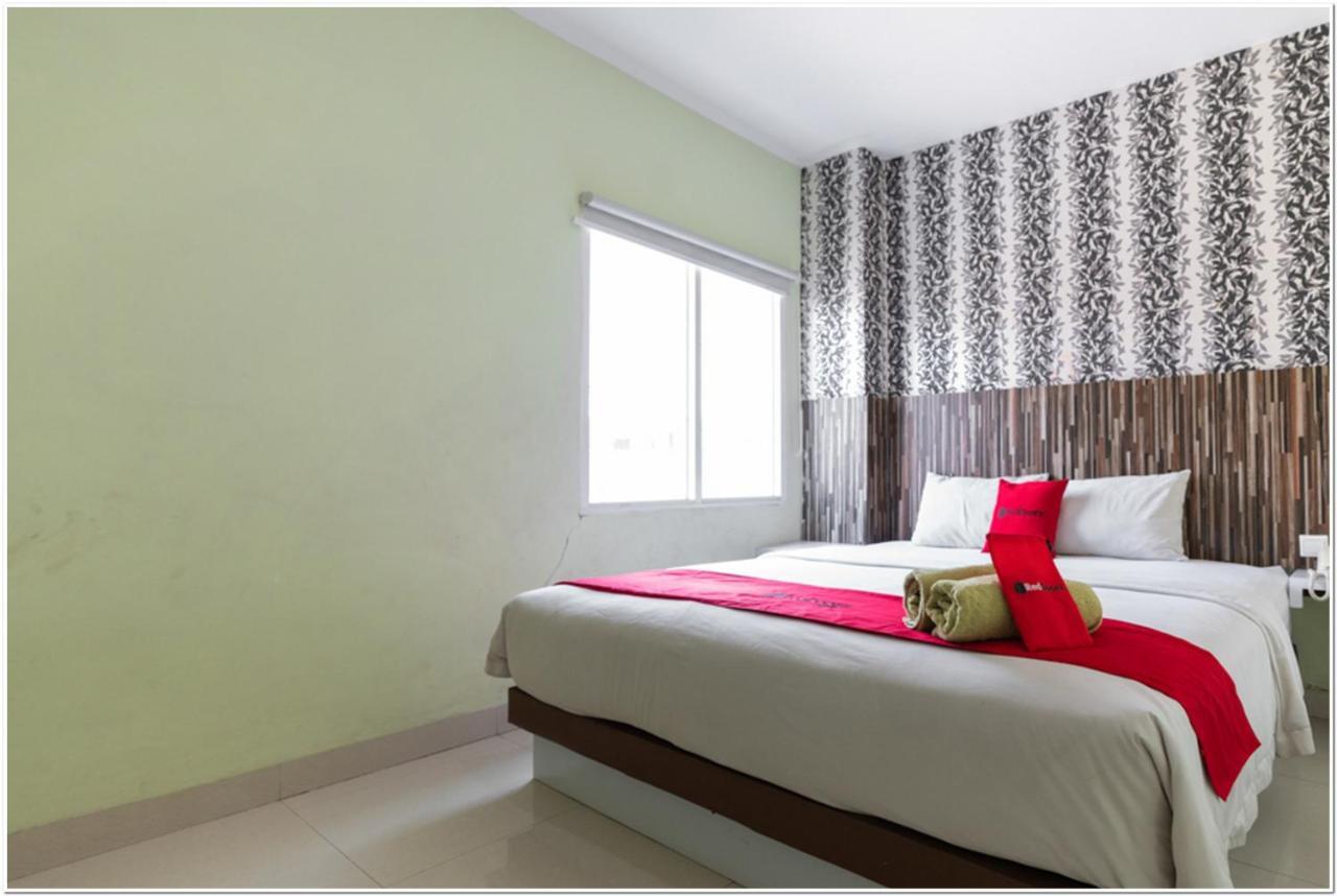 Reddoorz Plus @ Hertasning Area Makassar Luaran gambar
